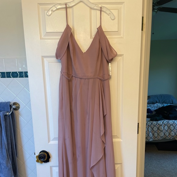 Off the shoulder David’s bridal dress - quartz, SZ 12 - Picture 2 of 14